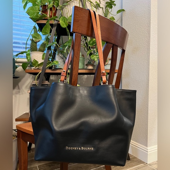 Dooney & Bourke Flynn Bag - Picture 2 of 10